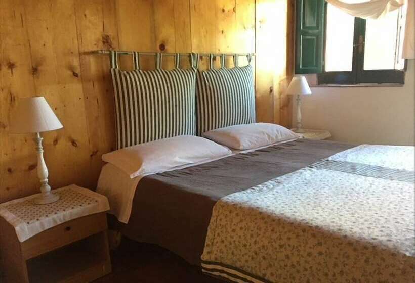 اتاق ساده چهارنفره, Agriturismo Monte Alto