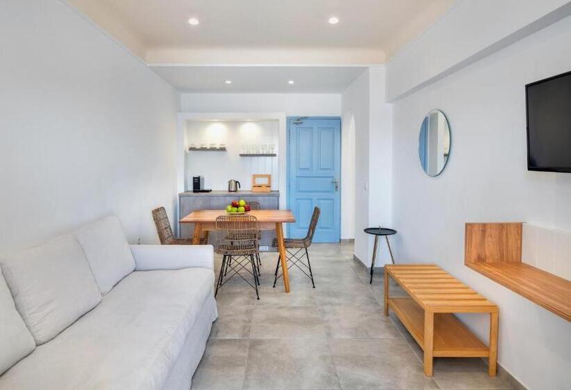 سوییت لوکس, Kokkinos Villas