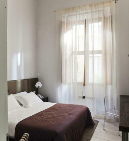סוויטה, Trevi Palace Luxury Inn