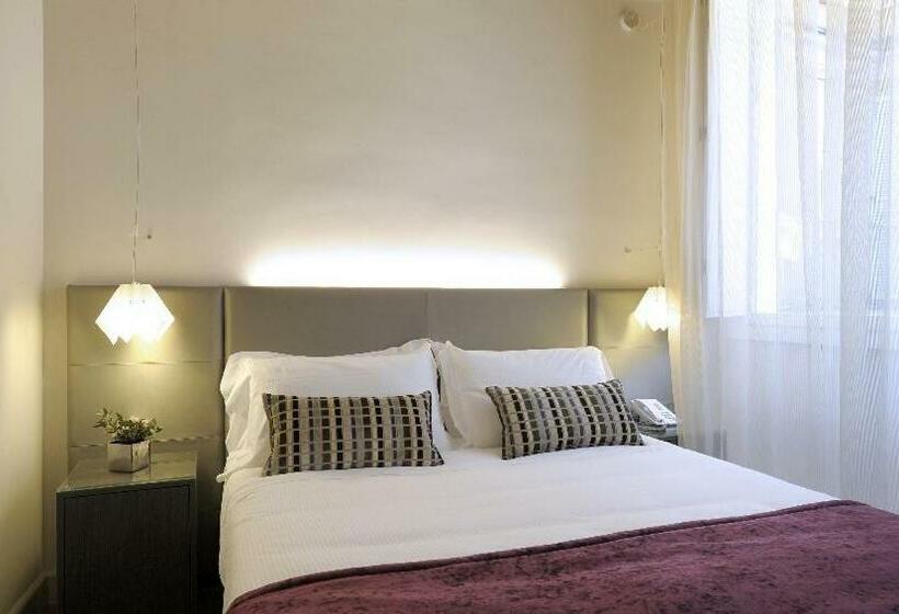 סוויטה, Trevi Palace Luxury Inn