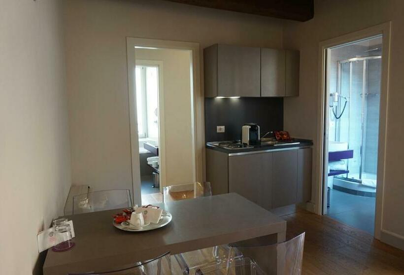 סוויטה, Trevi Palace Luxury Inn