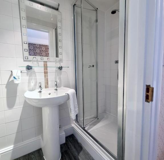 Quarto Estandar, Bacon Arms, Newbury