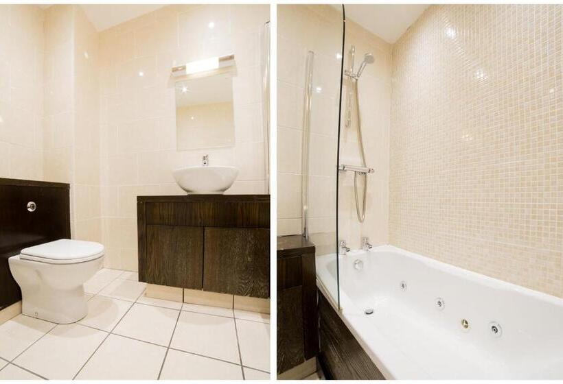 اتاق استاندارد سه نفره, Hotel Majestic