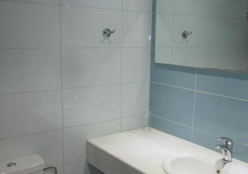 اتاق استاندارد سه نفره, Vanisko