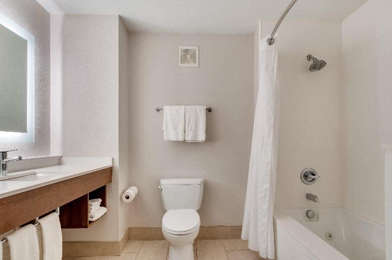Номер Стандарт, Holiday Inn Express Hotel & Suites Lake Elsinore, An Ihg