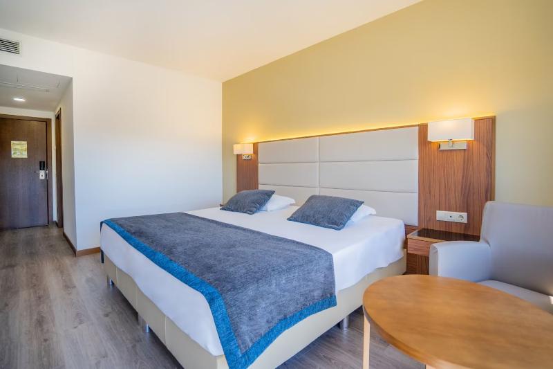 Люкс Адаптированный для Инвалидов, Holiday Inn Express Hotel & Suites Lake Elsinore, An Ihg
