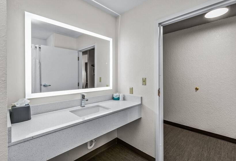 Номер Стандарт, Holiday Inn Express Hotel & Suites Lucedale, An Ihg