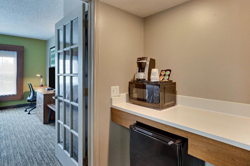 스위트, Holiday Inn Express & Suites Bad Axe, An Ihg