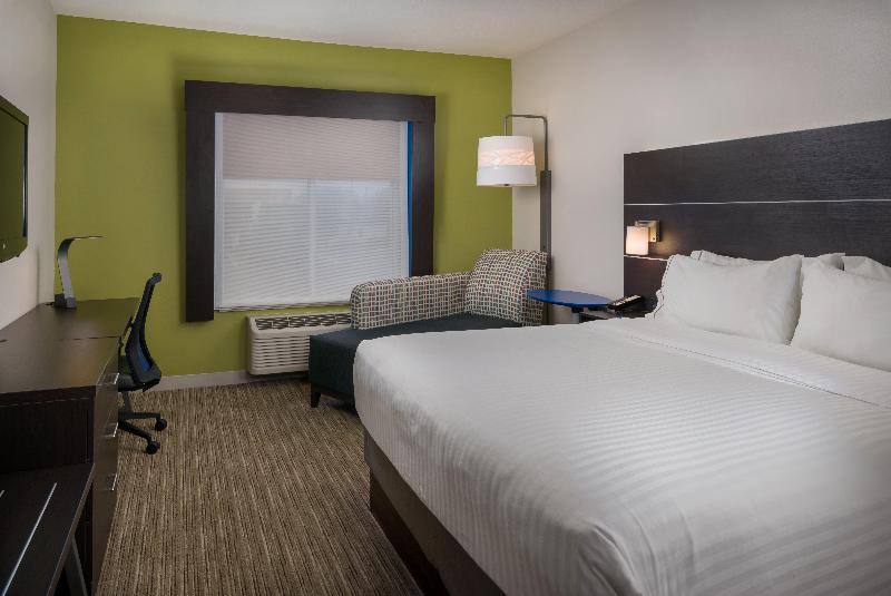 اتاق استاندارد با تخت بزرگ برای معلولان, Holiday Inn Express Lawrence, An Ihg