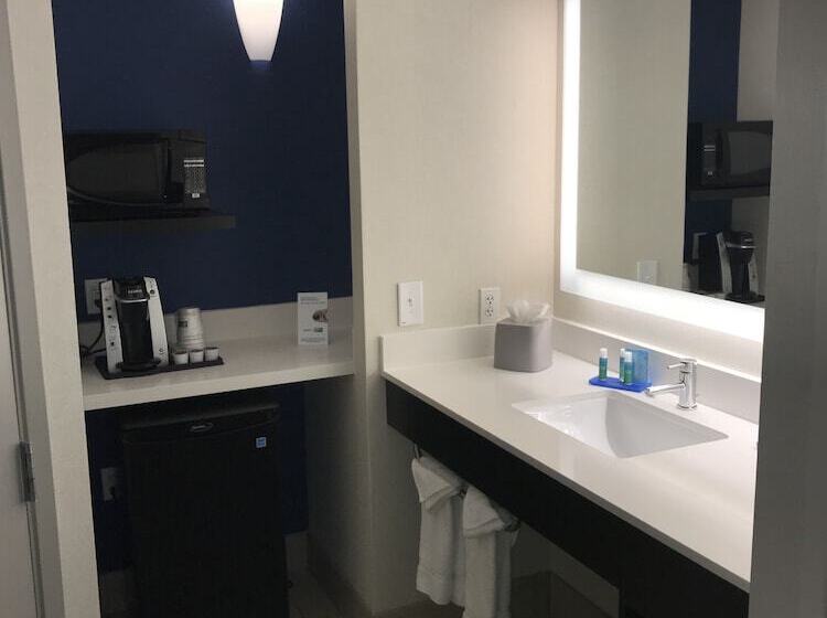 스탠다드 룸, Holiday Inn Express & Suites Tracy, An Ihg