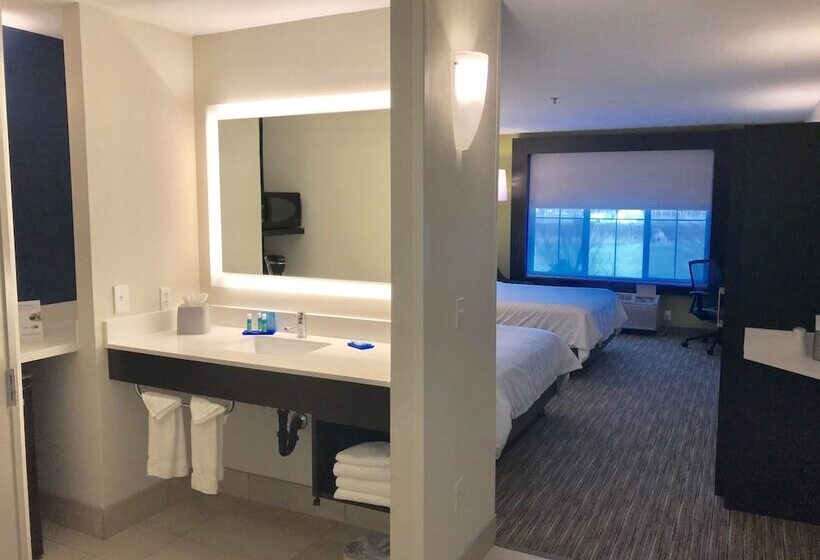 스위트, Holiday Inn Express & Suites Tracy, An Ihg