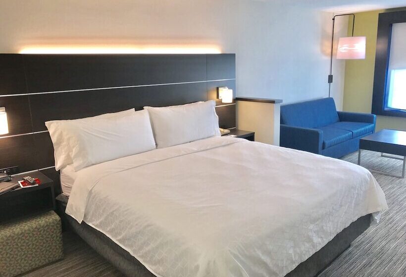 스위트, Holiday Inn Express & Suites Tracy, An Ihg