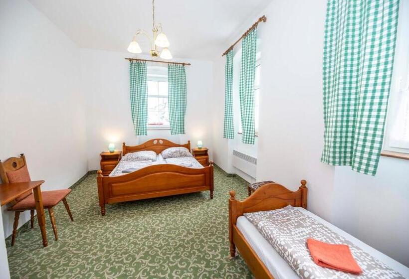 Quarto Triplo Estandar, Svaty Hubert