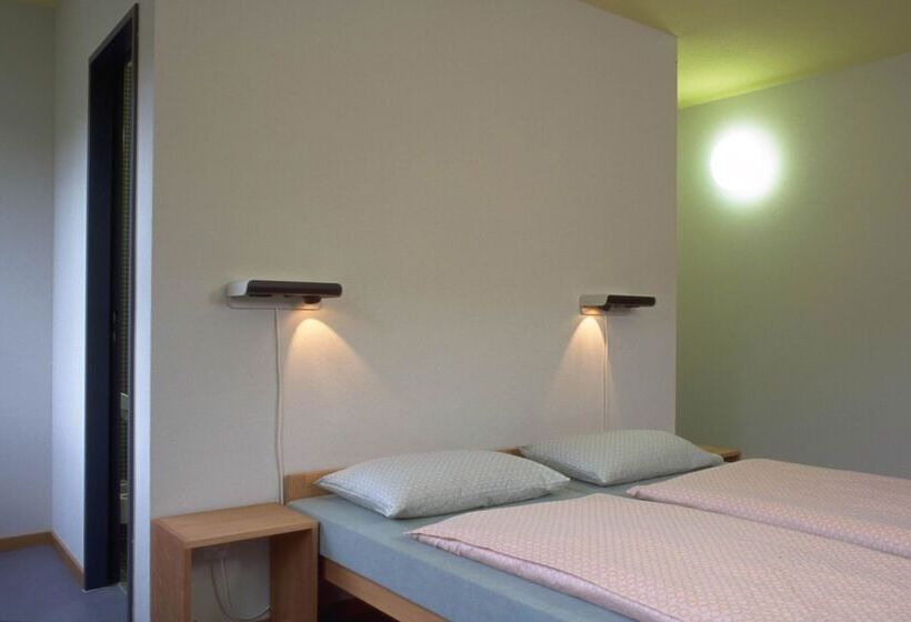 اتاق استاندارد, Zurich Youth Hostel