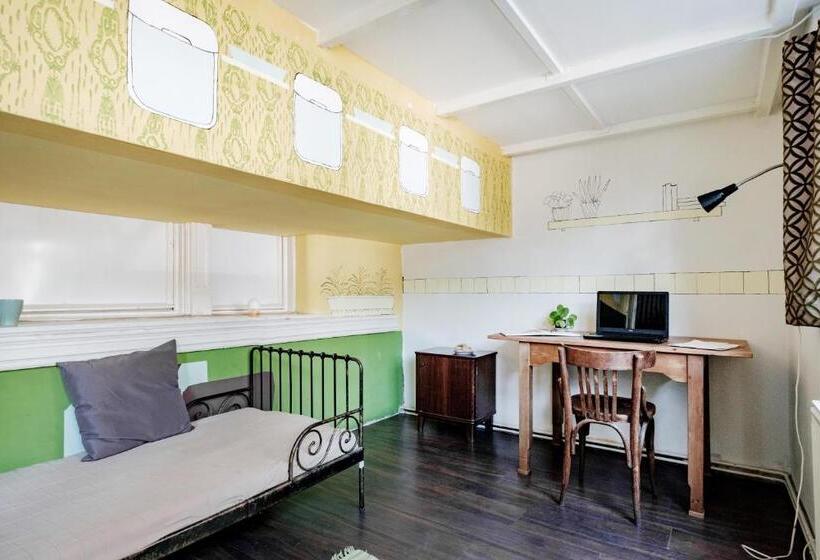 스탠다드 싱글 룸 공동욕실, Baroque Hostel & Coworking