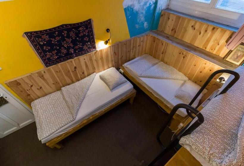 공동 객실, Baroque Hostel & Coworking