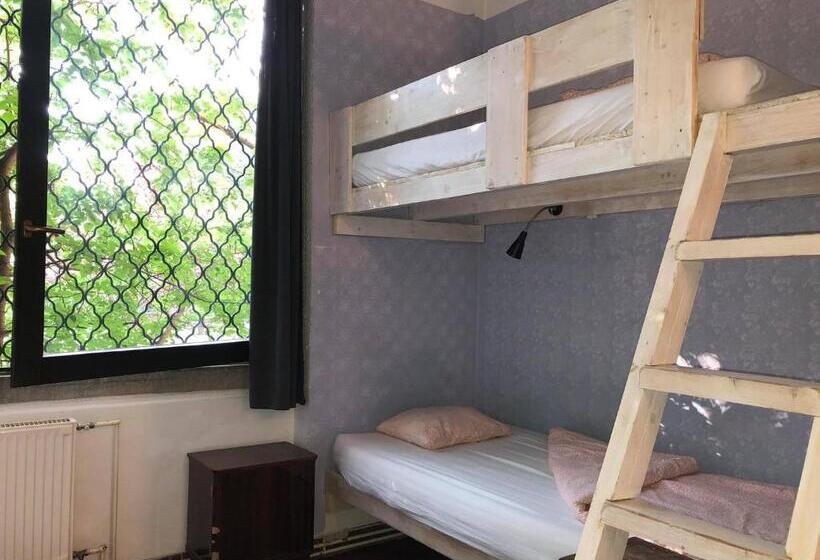 공동 객실, Baroque Hostel & Coworking
