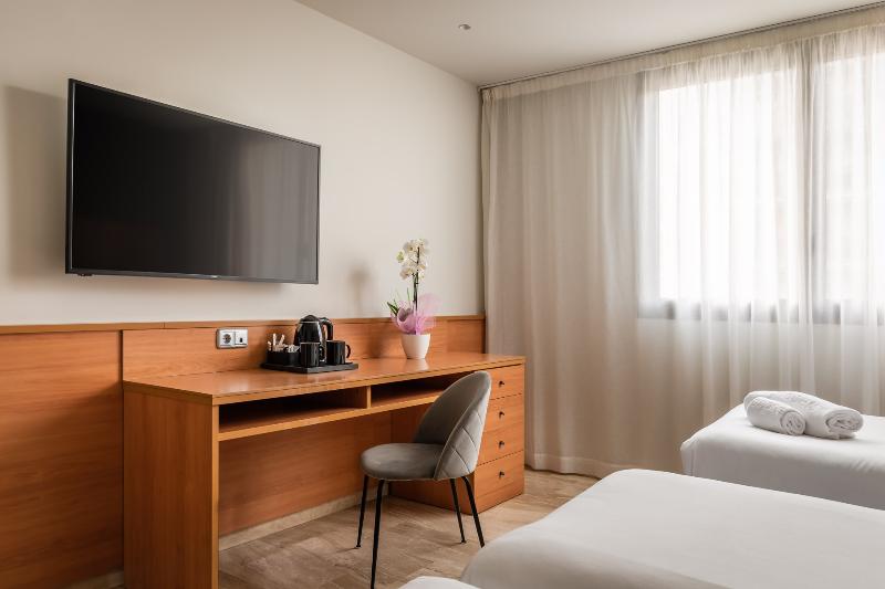 מיטת קינג בסוויטה, Holiday Inn Express Suites Little Rock West, An Ihg