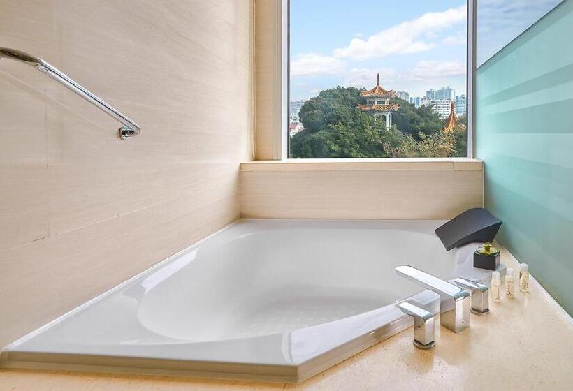Номер Премиум Вид на Город, Indigo Xiamen Harbour, An Ihg
