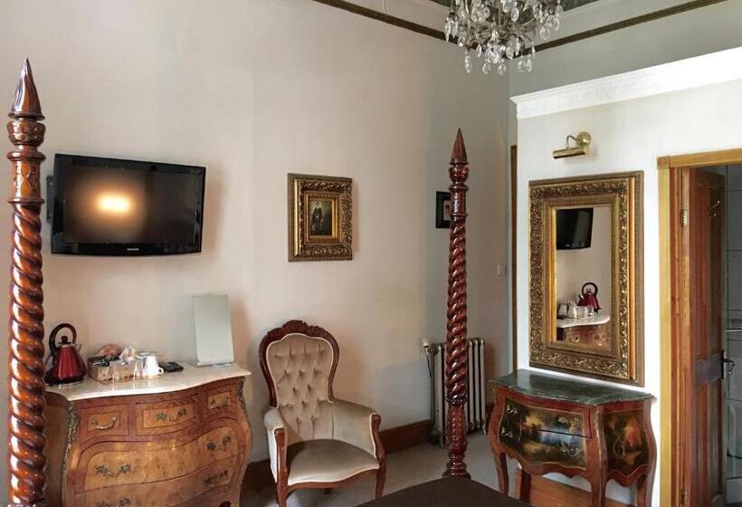 اتاق سوپریور با تخت بزرگ, The Alamo Guest House