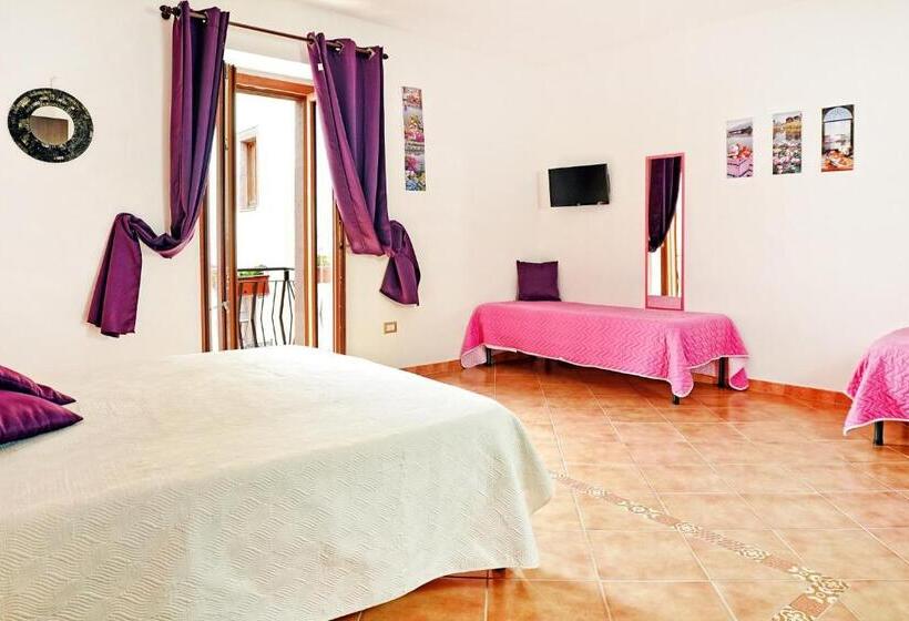 4인용 스탠다드 룸, Ada S Guest House