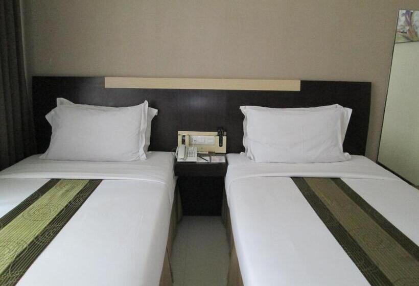 Номер Deluxe, Vio Hotel Cimanuk Bandung