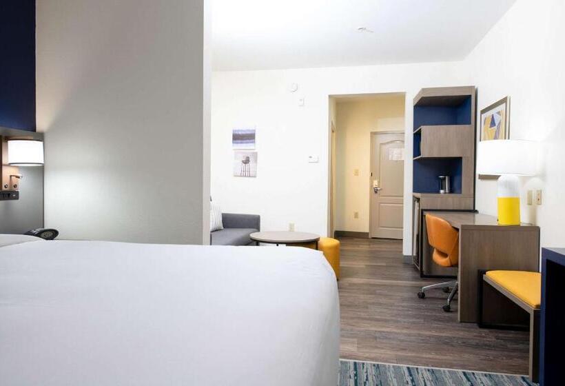 身障者適用キングサイズベッドルーム, Comfort Suites Oil Center