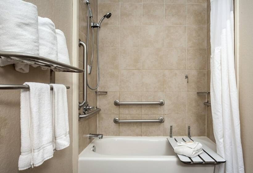 适合残疾人士使用的套间, Holiday Inn San Antonio Northwest  Seaworld Area, An Ihg