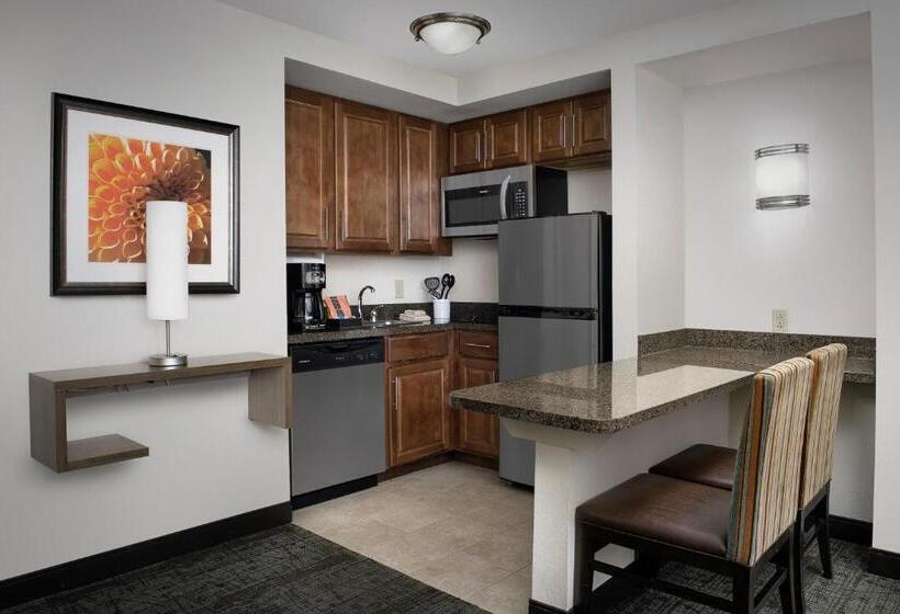 스위트 킹사이즈 침대, Staybridge Suites Greenville I 85 Woodruff Road, An Ihg