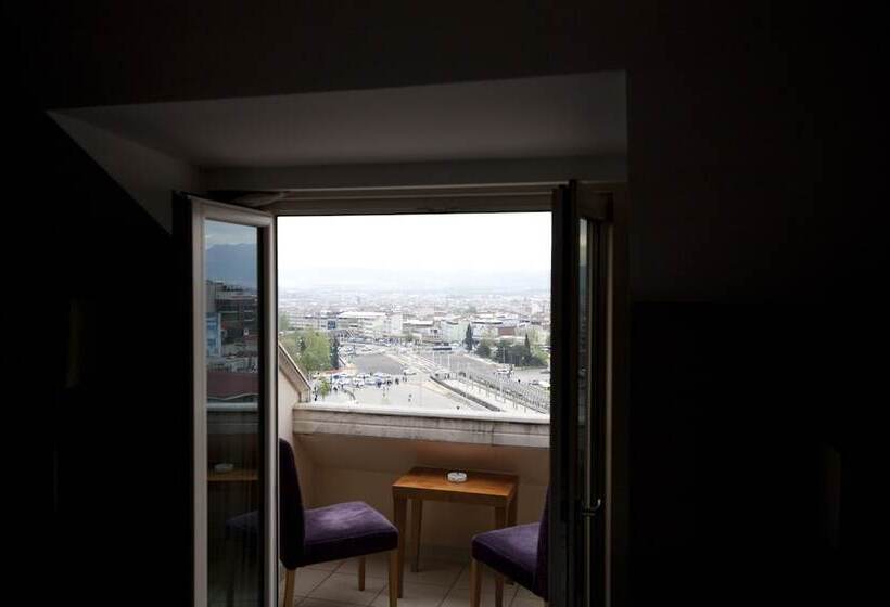 اتاق استاندارد سه نفره, Tugcu Hotel Select