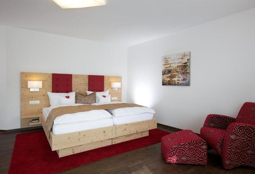 Полулюкс, Naturparkhotel Adler