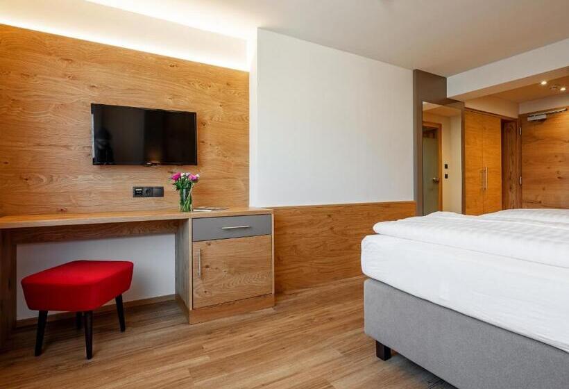 Номер Стандарт Трехместный, Stadthotel Eggerbräu