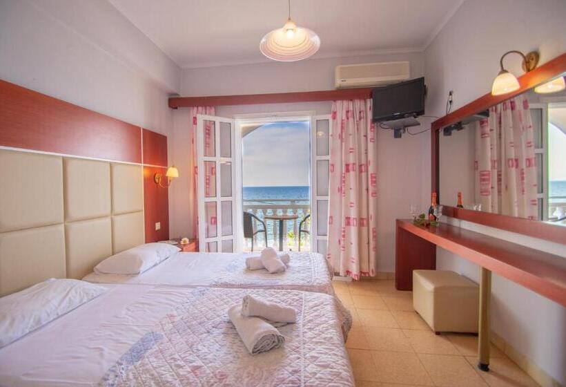 Family flat with sea view, Agoulos Beach