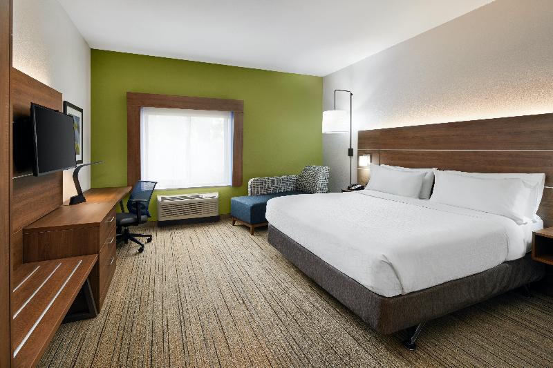 장애인을 위한 킹사이즈 침대 스탠다드 룸, Holiday Inn Express Hotel & Suites Pensacola West Navy Base, An Ihg