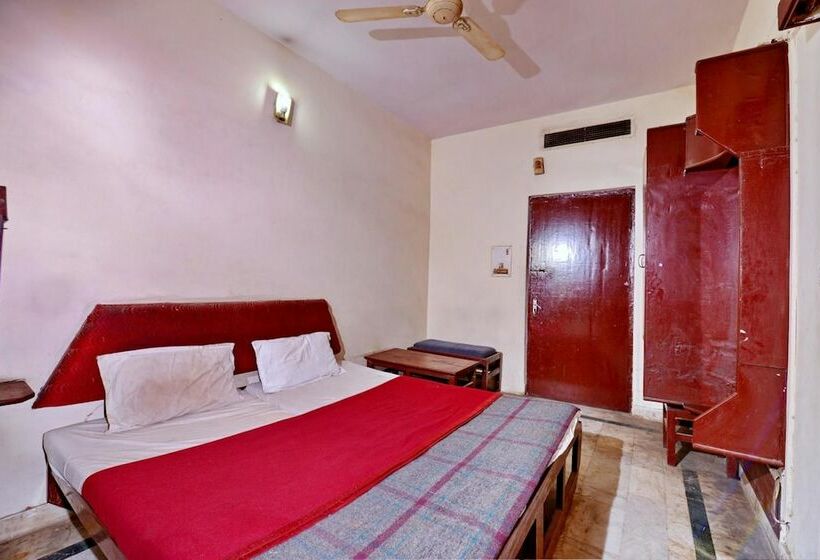 Standart Oda, Aditya Palace