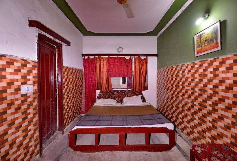 Номер Deluxe, Aditya Palace