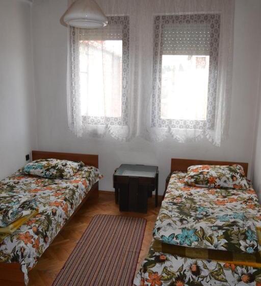 Standard room with outdoor bath, Hostel Valentin