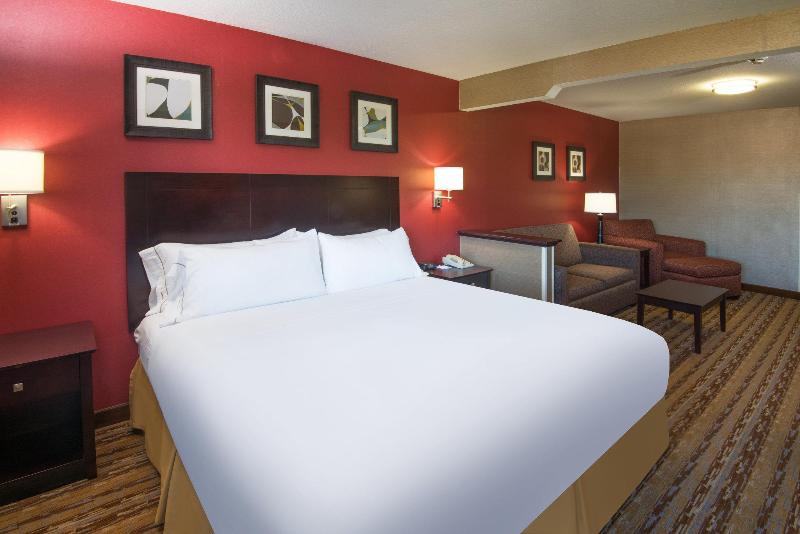 Стандартный Номер Кровать Кинг, Holiday Inn Express Hotel & Suites Wauseon, An Ihg