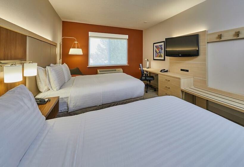 سوییت, Holiday Inn Express Hotel & Suites Medford Central Point, An Ihg