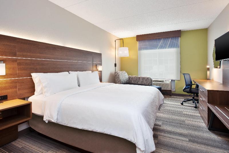 Люкс Кровать Кинг, Holiday Inn Express Hotel & Suites Warrenton, An Ihg