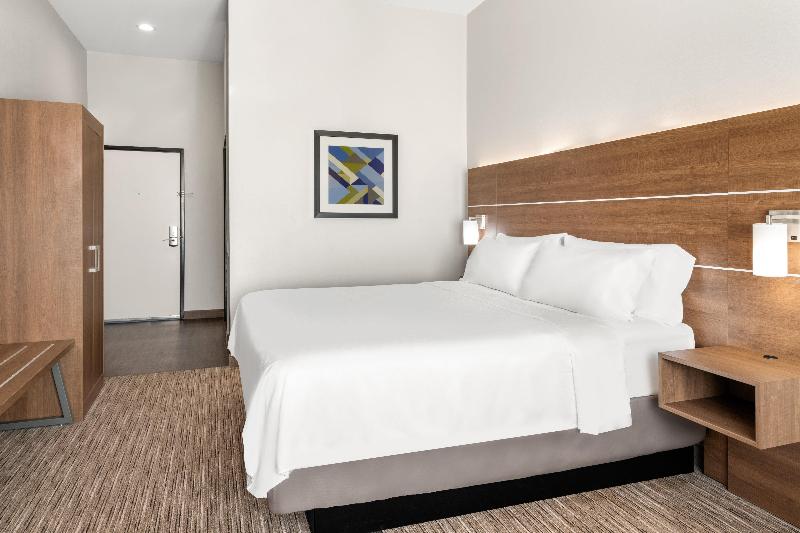Стандартный Номер Кровать Кинг, Holiday Inn Express & Suites Graham, An Ihg
