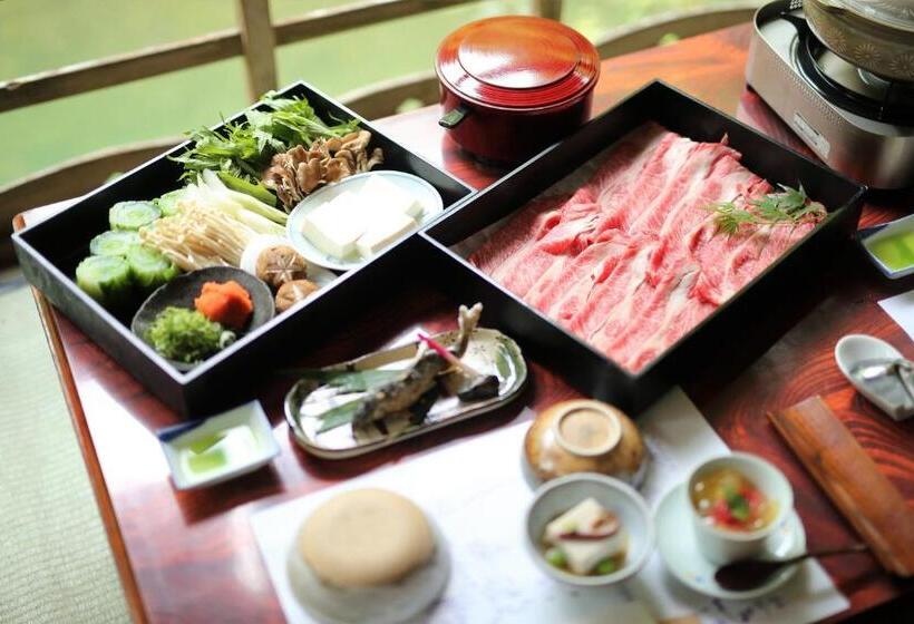 4인용 스탠다드 룸, Momijiya Honkan Takaosansou