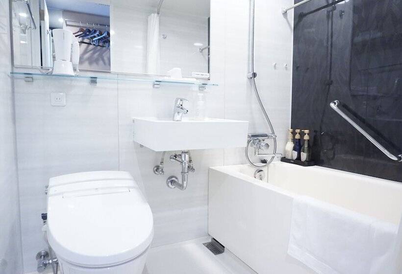 Номер Комфорт Индивидуальный, Tokyu Stay Shimbashi  Ginza Area
