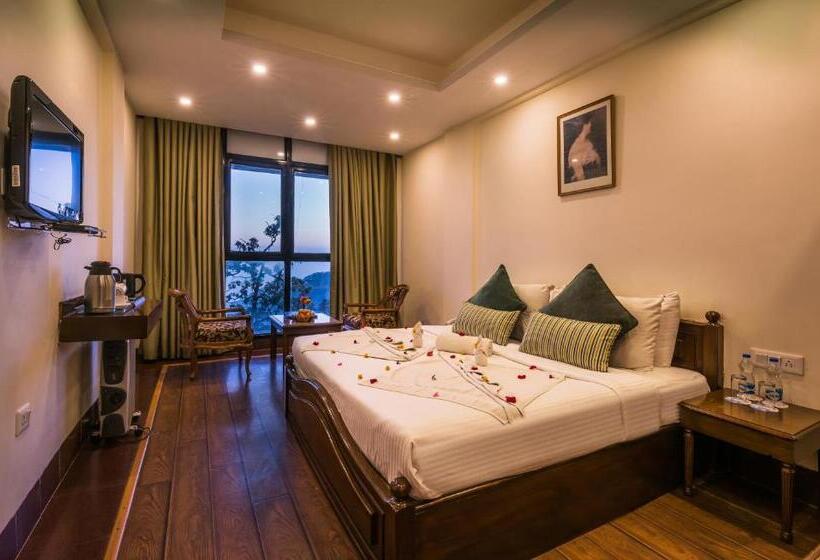 Номер Стандарт Вид на Горы, Tulip Inn Green Castle Mall Road