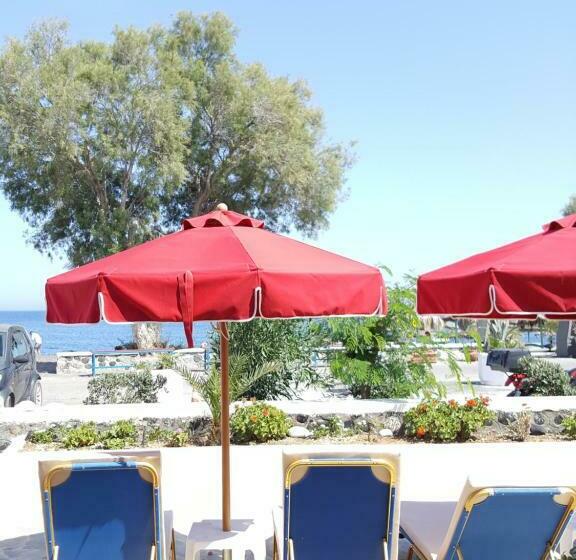 استودیوی استاندارد با چشم‌انداز دریا, Ostria Beach Studios