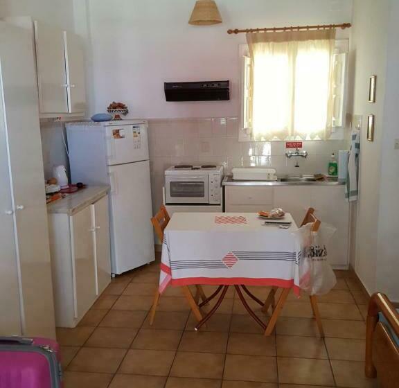 استودیوی استاندارد با چشم‌انداز دریا, Ostria Beach Studios