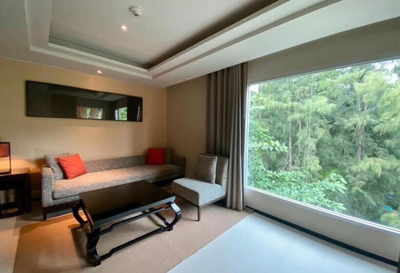 سوئیت کلاسیک, Phuket Panwa Beachfront Resort