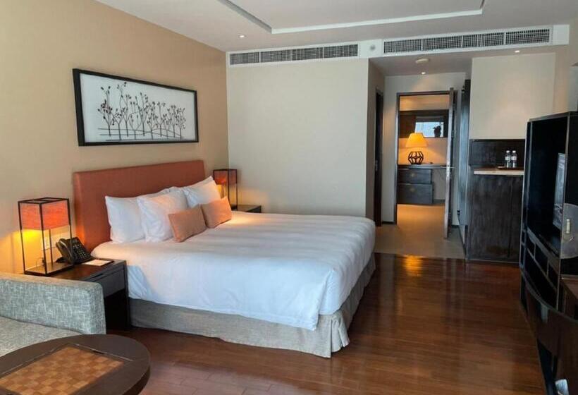 سوییت, Phuket Panwa Beachfront Resort