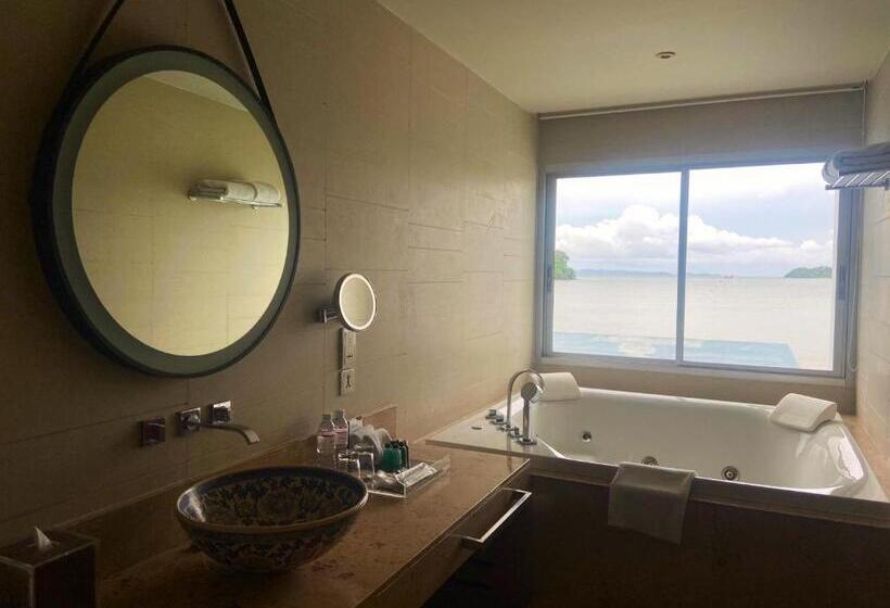 سوییت, Phuket Panwa Beachfront Resort