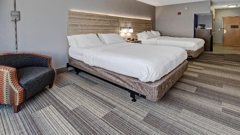 سوئیت کلاسیک, Phuket Panwa Beachfront Resort